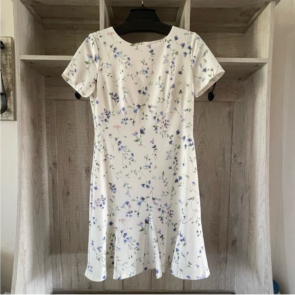 Ralph Lauren size 6 Floral women's dress beautiful